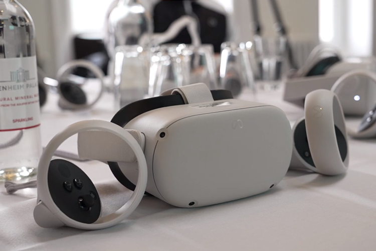 VR headset